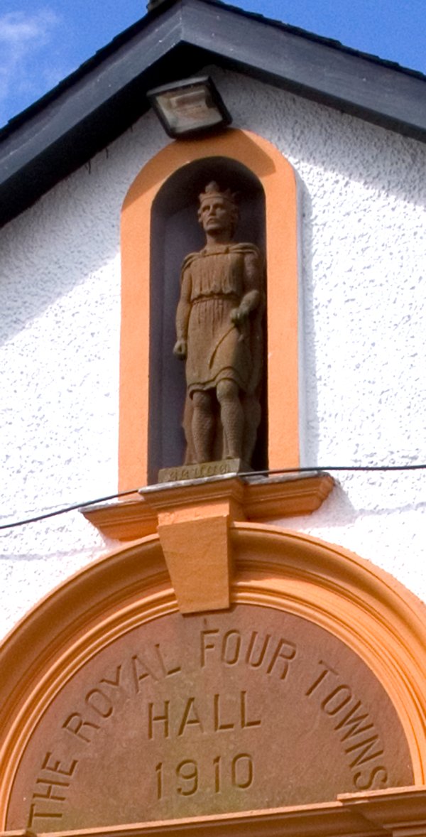 Bruce Statue on Village Hall